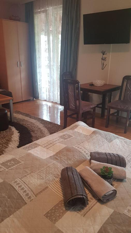 Apartmani V&F Vrnjačka Banja Екстериор снимка