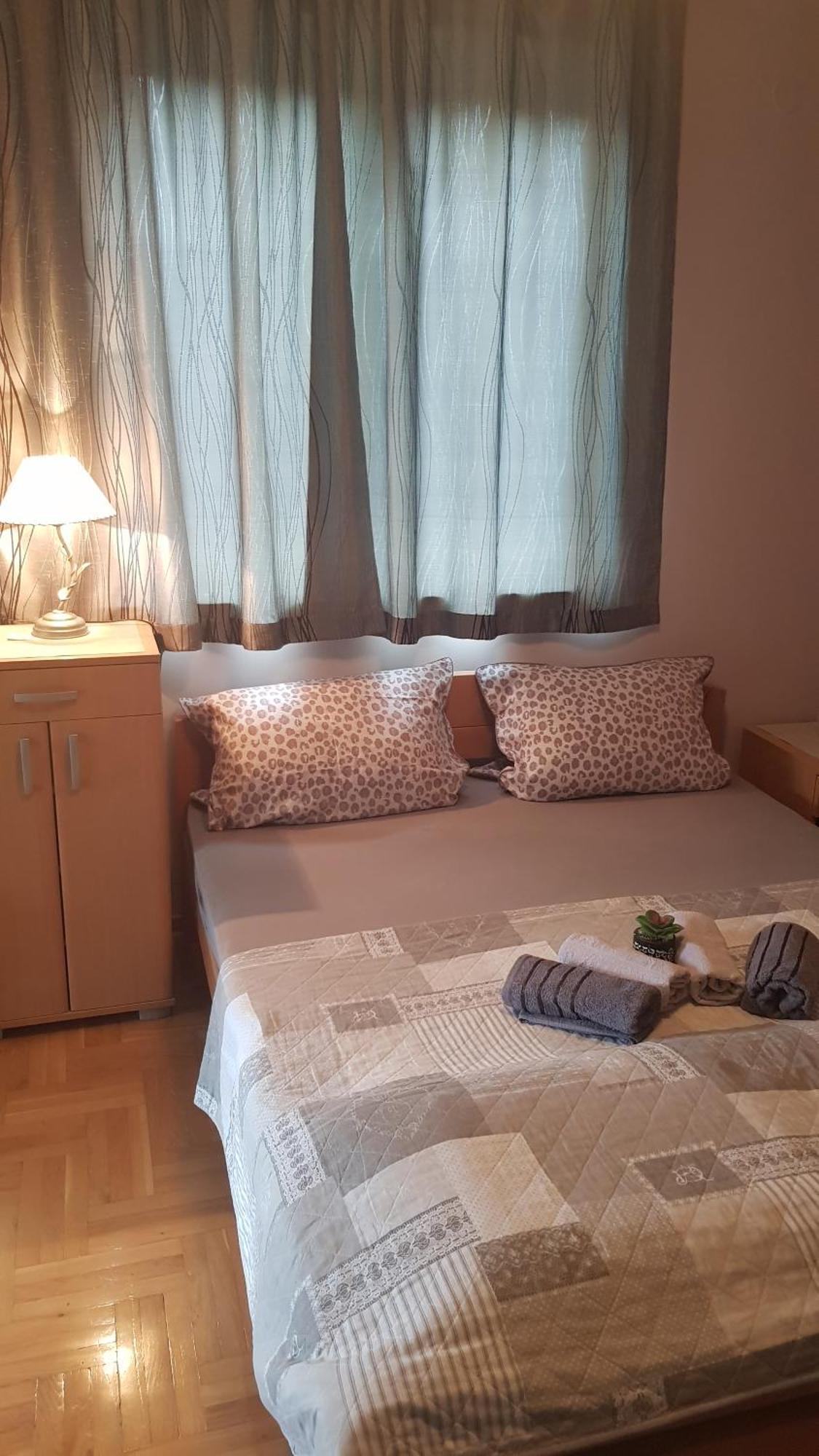 Apartmani V&F Vrnjačka Banja Стая снимка